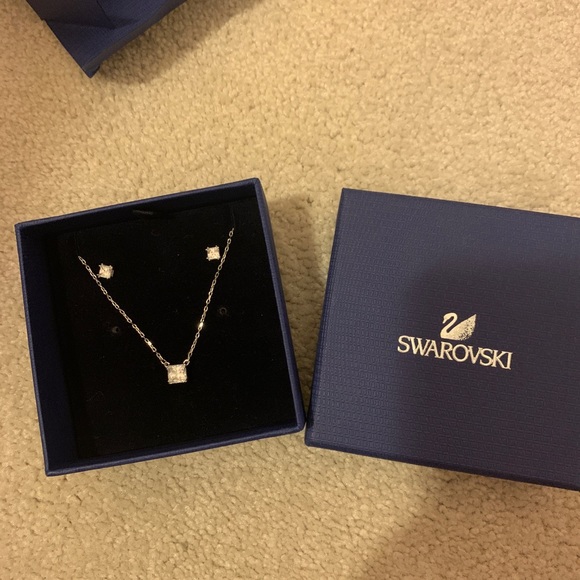Swarovski Neckless set - Picture 3 of 4